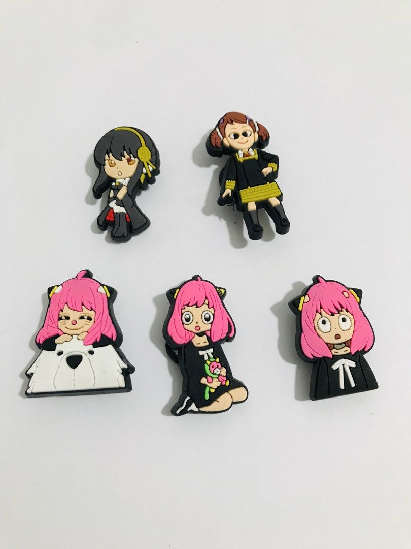 SPY X FAMILY JIBBITZ (Category: Character Goods) located in Gamu. Submitted by 2022bagsbunny (Listing ID 1465983039, Image 3). Description: PER SET 300.