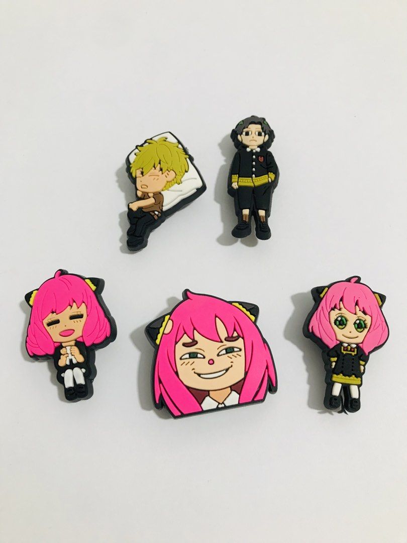 SPY X FAMILY JIBBITZ (Category: Character Goods) located in Gamu. Submitted by 2022bagsbunny (Listing ID 1465983039, Image 1). Description: PER SET 300.