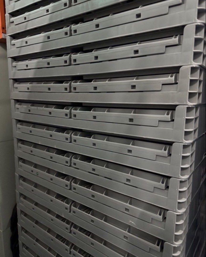 Stackable Grey Plastic storage box (Category: Storage Boxes & Baskets) located in Singapore. Submitted by yuki_1421 (Listing ID 1466047049, Image 3). Description: .