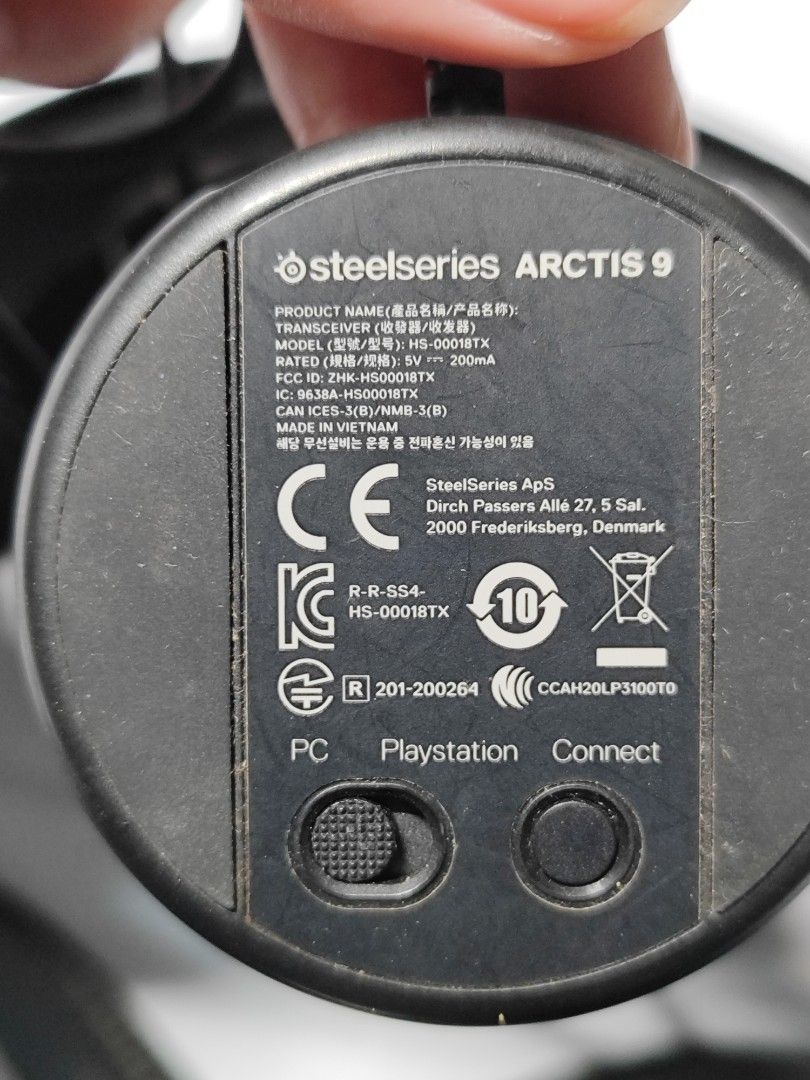 Steelseries Arctis 9 Wireless Headphones (Category: Headphones & Headsets) located in Marikina City. Submitted by spacialaceart (Listing ID 1466086906, Image 3). Description: Steelseries Arctis 9 Wireless Headphones Price is negotiable. Use the offer button! You never know :3 No box No charging cable Charging cable required is Micro USB Visual defect only. The cushion is newly replaced. Long Battery Life Crisp Audio Crisp Microphone RFS: I use th