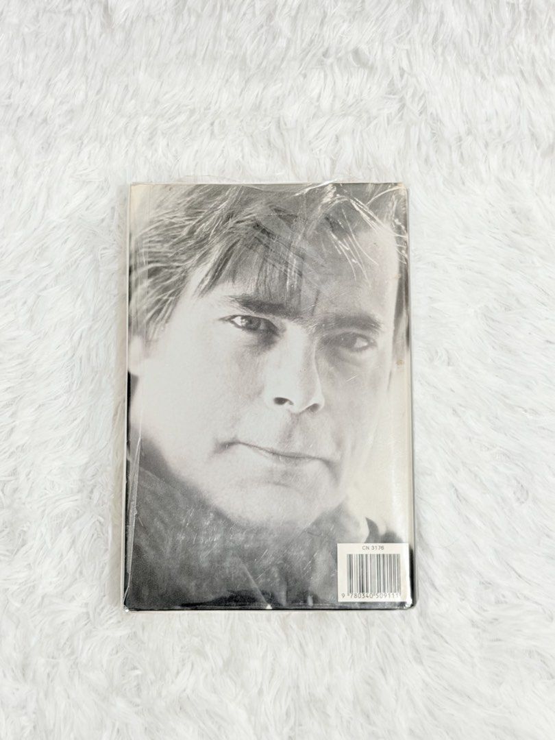 STEPHEN KING - THE DARK HALF Hardcover - PRELOVED (Category: Storybooks) located in Malolos. Submitted by jnrreadershavenbooks (Listing ID 1466080650, Image 2). Description: ☑SECONDHAND HARDCOVER BOOK FOR SALE!!! ✅Writer: Stephen King ✅Title: The Dark Half (US Hardcover) ✅Mode of Payment: Gcash/BPI/GoTyme/Maya ✅Delivery via J&T Express (or you may book Lalamove for same day delivery)..