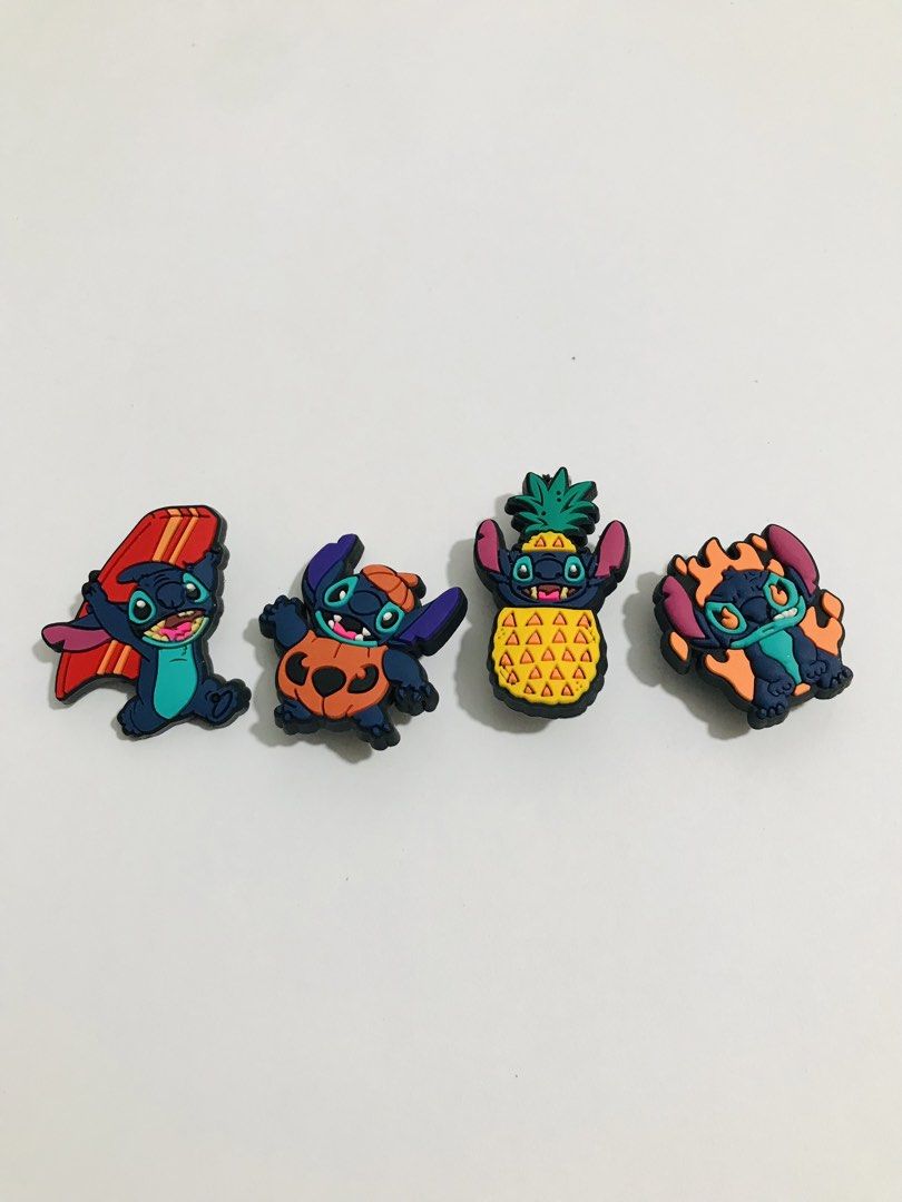 STITCH JIBBITZ (Category: Character Goods) located in Gamu. Submitted by 2022bagsbunny (Listing ID 1465982729, Image 1). Description: PER SET 300.
