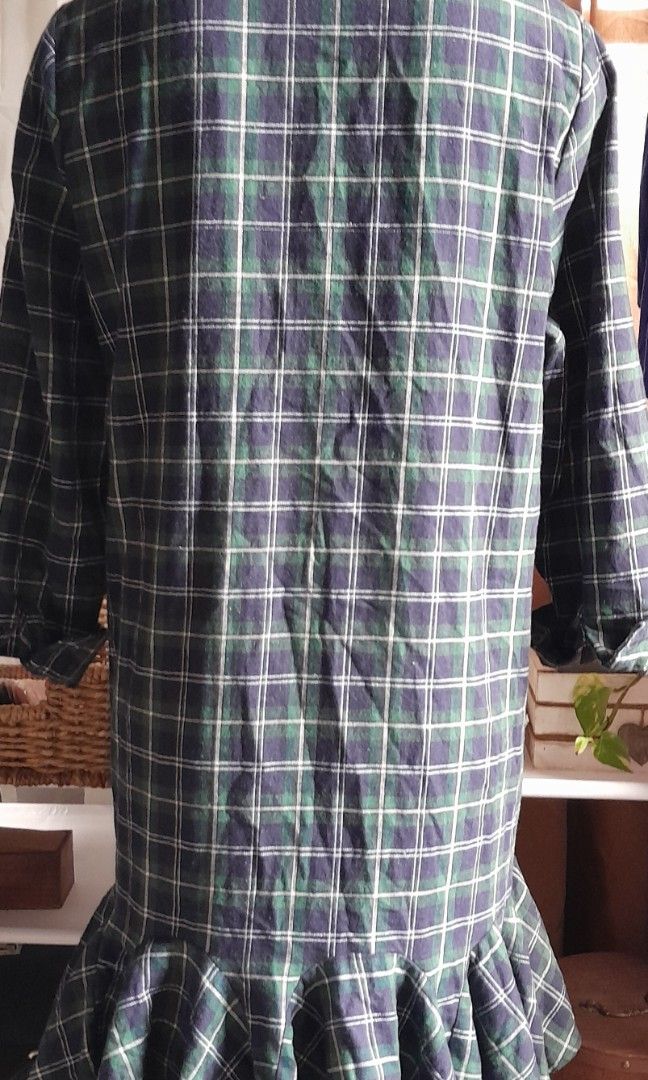 Striped Green Printed Dress (Category: Dresses) located in Batangas. Submitted by norskieshoppe (Listing ID 1466086139, Image 3). Description: Length-36 Bust-38 Waist-40-41.
