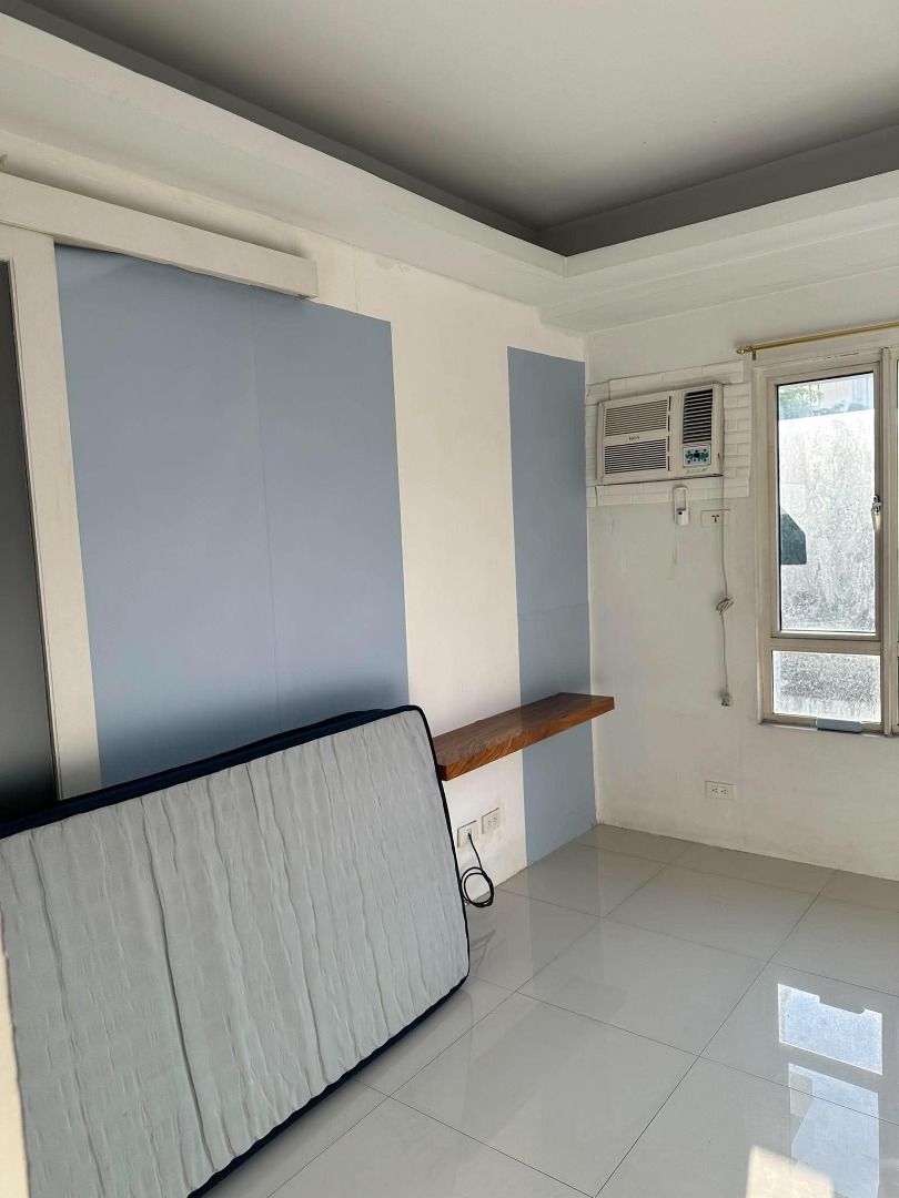 Studio type condo unit for Rent (Category: Apartments & Condos) located in Rizal. Submitted by marga_21 (Listing ID 1465794427, Image 3). Description: Tropicana Garden city Studio type with bathroom 5th floor Unit 527 -------------------------------------------------------------------- P 13,000 monthly rental (condo dues not yet included) Minimum contract of lease 1 year 1 month advance 2 months deposit Parking (pay parking) Amenities : Billiard 