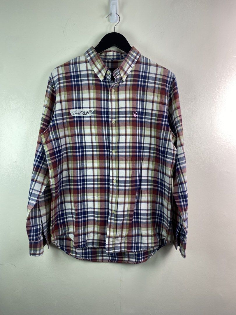 Stussy Plaid Button-Up Shirt Medium (Category: Tshirts & Polo Shirts ) located in Manila. Submitted by declutterpromax (Listing ID 1466027584, Image 1). Description: .