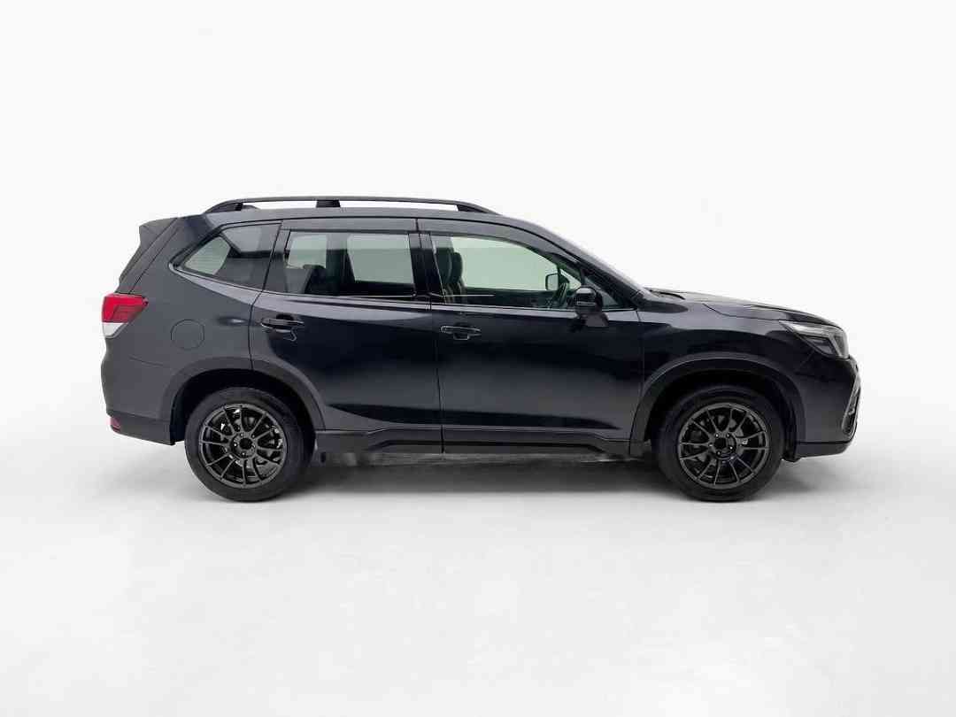 Subaru Forester 2.0i-L EyeSight (A) (Category: Used Cars) located in Singapore. Submitted by vincar_pre-owned (Listing ID 1466140933, Image 2). Description: One of the Most popular Japanese SUVs available in the market! Spacious and comfortable interior with Subaru Eyesight for Safety of you and your passengers! Smooth and responsive 2L Engine! Contact us today to arrange a viewing for this unit at the V1NCAR PRE-owned showroom now! Accessories: 