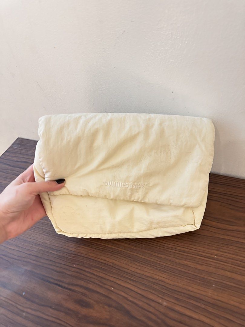Sunnies Face puffy cosmetics pouch (Category: Purses & Pouches) located in Manila. Submitted by vccustods339 (Listing ID 1465970122, Image 3). Description: Rfs: decluttering! Condition 9/10 There’s a few eyeshadow stains lang na a bit unnoticeable! Pero easy naman to wash. Used twice lang for travel Very good condition pa hehe :) Price fixed. Lowball offers will be ignored. Message me for inquiries!.