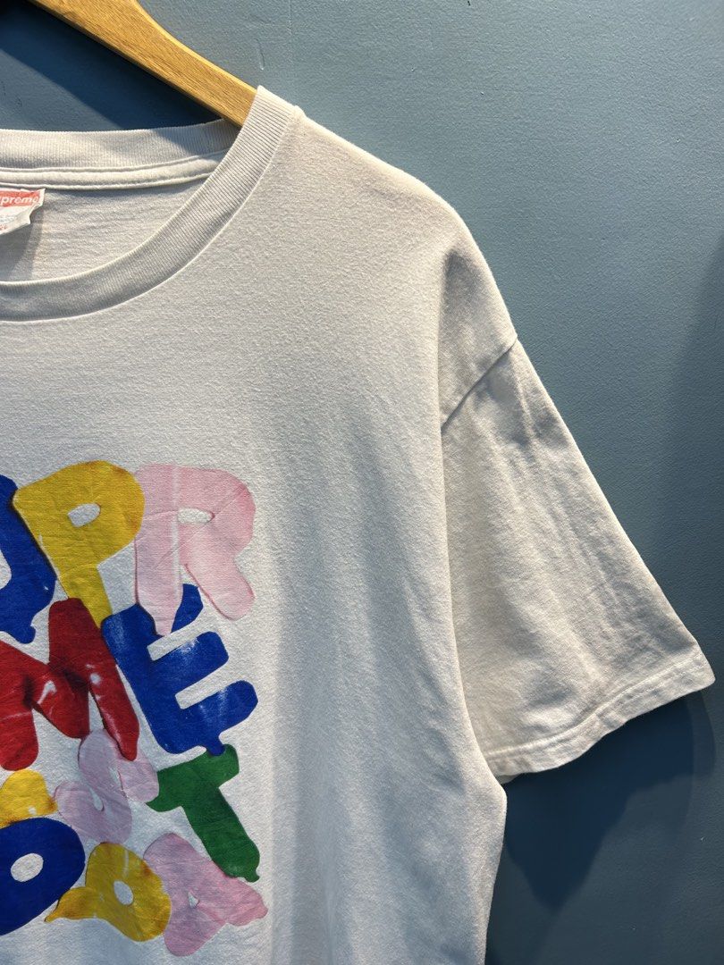 SUPREME BALLOONS TEE TSHIRT (Category: Formal Shirts) located in Santa Cruz. Submitted by uyaxxxxx (Listing ID 1466052211, Image 2). Description: SUPREME BALLOONS TEE TSHIRT Wastline - 23 Lenght - 29 colorate 10/10 Goodcondition issue: minimal hair line pm more details! 📩.