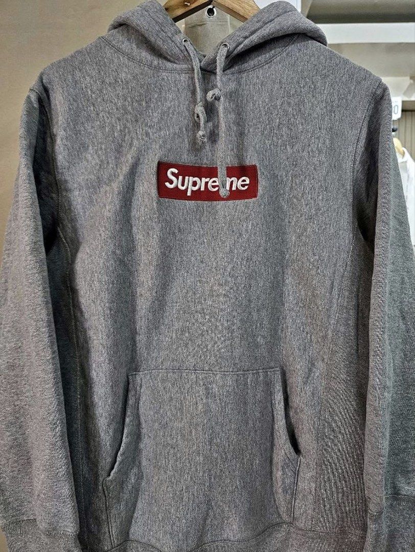 Supreme Hoodie (Category: Hoodies) located in Manila. Submitted by g_tab (Listing ID 1466039766, Image 1). Description: Tagged as XL, fit M-L W: 21 L: 28 Like New Crispy Condition 9.5/10 Loc: Virac, Catanduanes Courier: J&T Mop: Gcash.