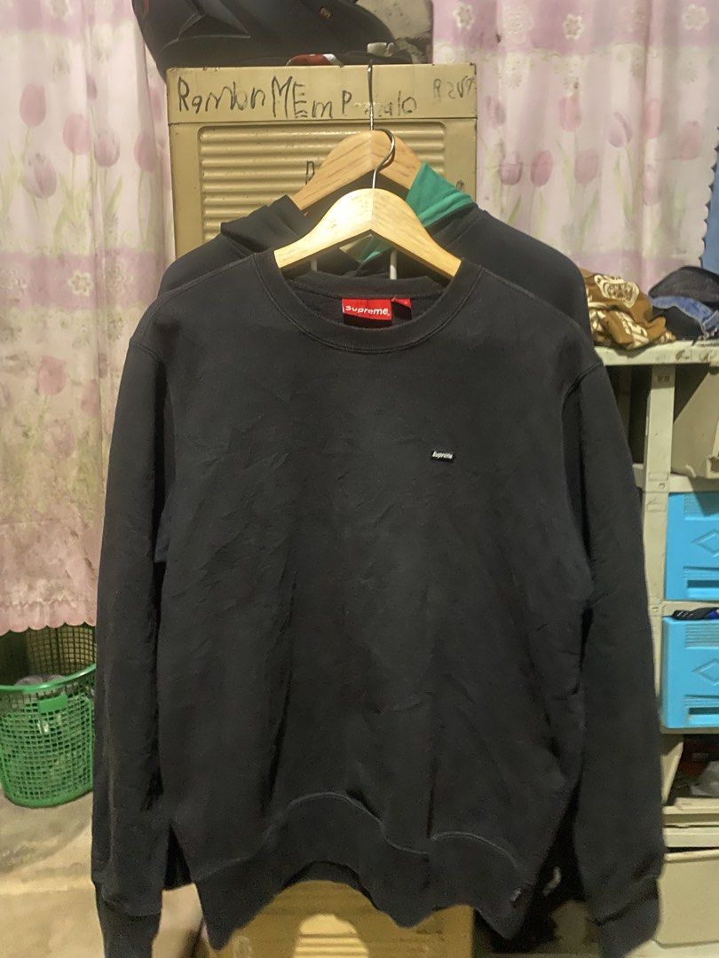 SUPREME MINI BOX LOGO sweatshirt (Category: Tshirts & Polo Shirts ) located in Manila. Submitted by jymadafck (Listing ID 1466136417, Image 1). Description: authentic supreme mini box logo No issue No flaws Excellent condition ribbings color rate 9.5/10.