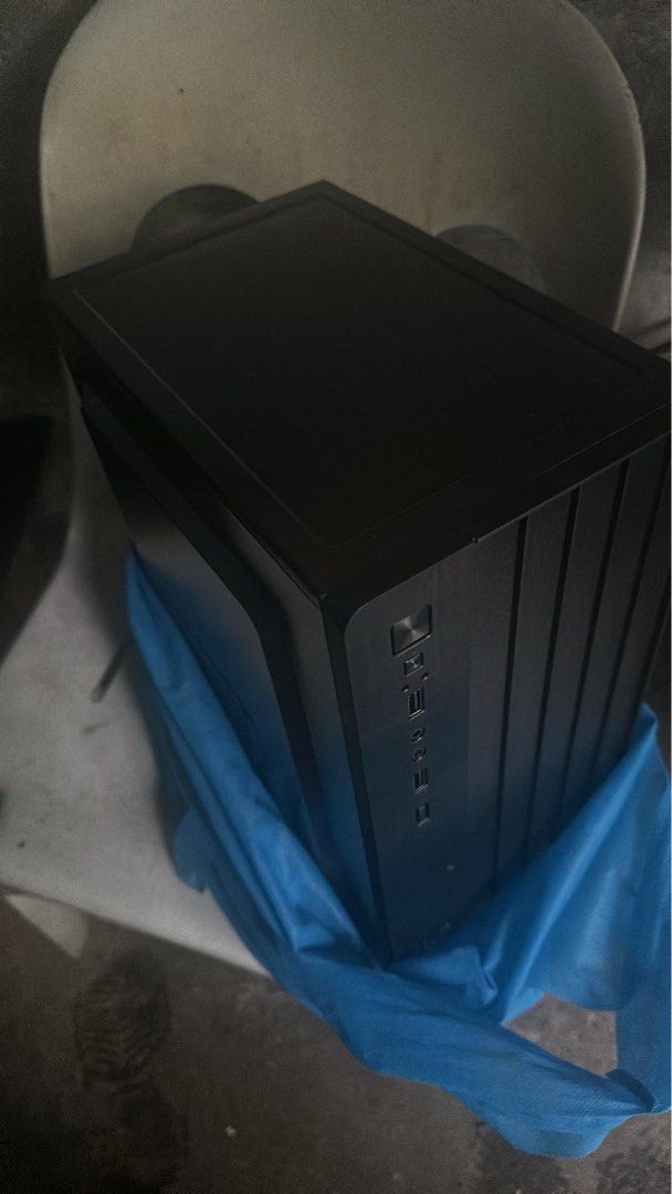 System unit no ssd (Category: Desktops) located in Quezon City. Submitted by royalstar.1c4f65 (Listing ID 1466023540, Image 1). Description: System unit no ssd Procie I5 9th gen 9400 Motherboard b365m pro Ram ddr4 8*2 16gb Psu inplay 450wats rgb Loc: commonwealth goods ito pang va or pang student pero kong gusto mo pang gaming bilhan mo nalng ng videocard Generic case .