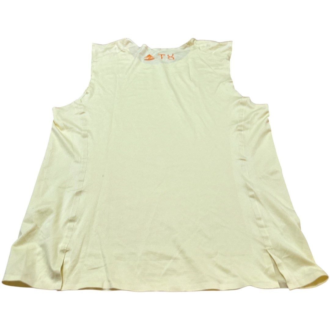 T8 MEN’S TRAIL TANK (Category: Activewear) located in Cavite. Submitted by finders_haven (Listing ID 1465983847, Image 2). Description: WIDTH: 20” LENGTH: 26” EUC SIZE ON TAG NOT VISIBLE LIGHTWEIGHT SWEAT-WICKING BREATHABLE.