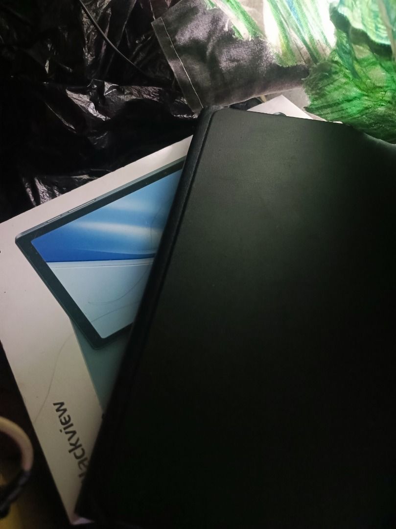 TABLET WITH KEYBOARD PWEDE LAPTOP AND PC MODE (Category: Tables & Sets) located in Caloocan City. Submitted by bolddolphin_77b004 (Listing ID 1466128792, Image 2). Description: .