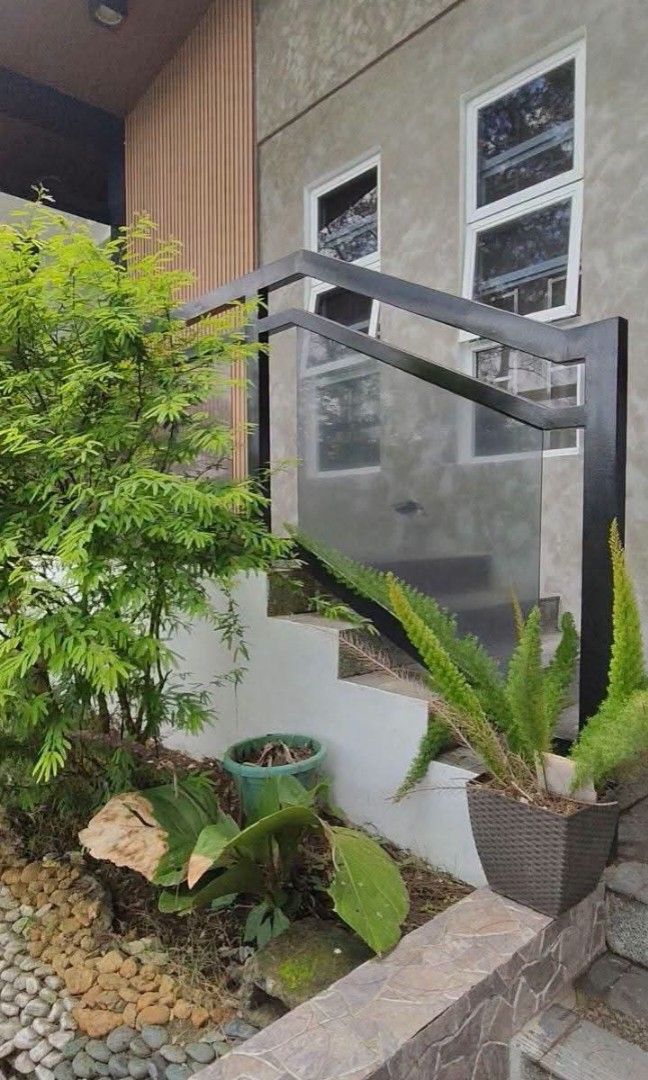 Tagaytay Modern Home with Ford Explorer (Category: House & Lot) located in Quezon City. Submitted by superbliving (Listing ID 1466100279, Image 2). Description: 🌿🏡MODERN ELEGANT VACATION HOME with Ford Explorer FOR SALE | TAGAYTAY CITY🌿 ✨ A fully furnished vacation home with a 2016 Ford Explorer included—perfect as a private family retreat, weekend home, or investment property in Tagaytay. 💰 Asking Price: ₱21,000,000 📍 Location: Tagaytay Cit