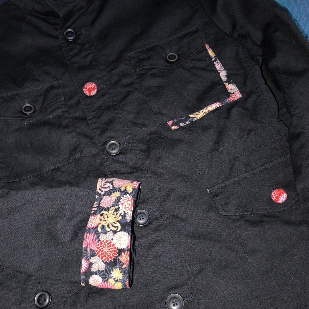 TAKEO KUKICHI FLORAL TRIM FIELD JACKET (Category: Coats, Jackets and Outerwear) located in Sindangan. Submitted by waterbop (Listing ID 1466138074, Image 3). Description: 3,500 + SF - EXCELLENT CONDITION CLOSE TO AS NEW KASO NAGKA ISSUE - ISSUE ( MINIMAL SUN FADE SPECIFIC AREA, SEE PICS ) NO OTHER BIG ISSUE YAN LANG - 10/10 COLOR RATE - 10/10 DETAILS - 21W - 27L LOC ZAMBOANGA.