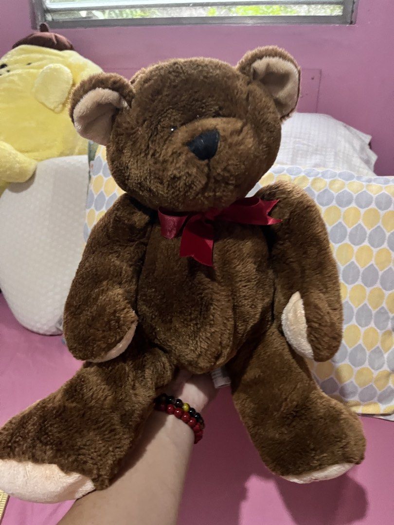 Teddybear dark brown (#b6) (Category: Plushies & Soft Toys) located in Paranaque City. Submitted by bonsaiart (Listing ID 1466047643, Image 2). Description: Pre owned Good condition Selling as set 850+sf Payment via gcash or paymaya Shipping via j&t No to cop / cod / meetup.