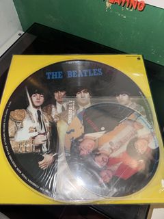 (Category: ) located in . Submitted by sellingmyvinylsss (Listing ID 1466120512, Image 1). Description: .