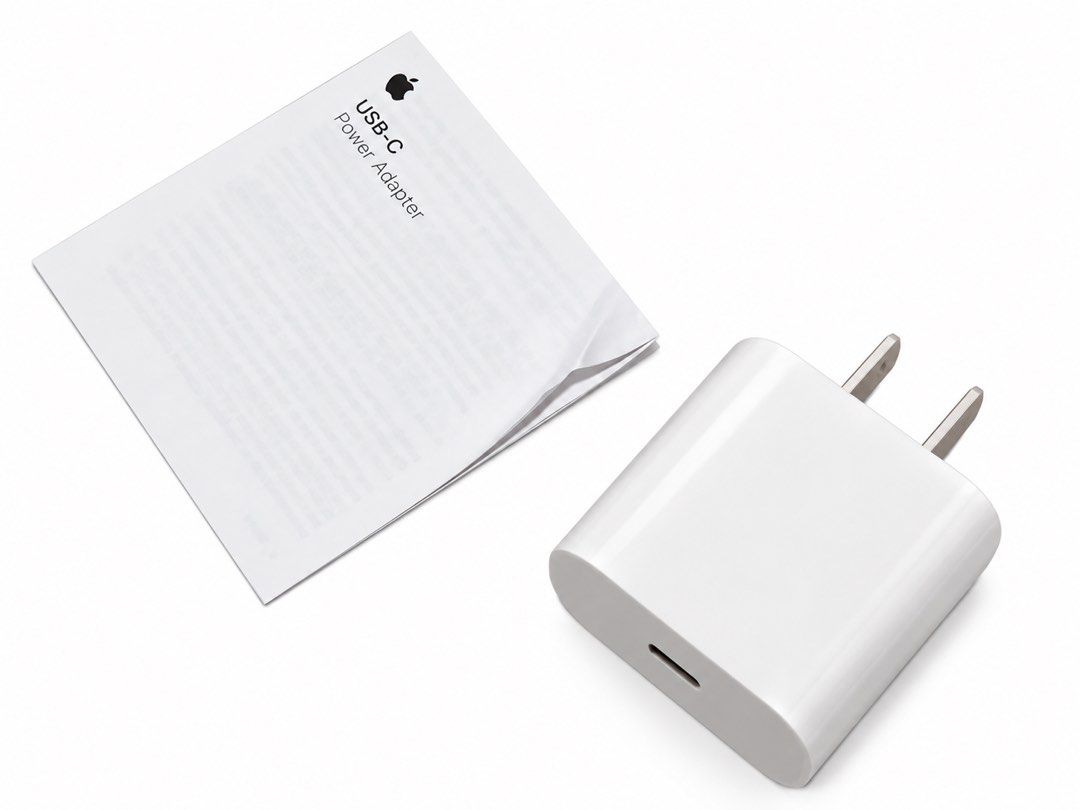 The Loop USB C adapter (Category: Chargers) located in Quezon City. Submitted by frockph (Listing ID 1466104738, Image 1). Description: .