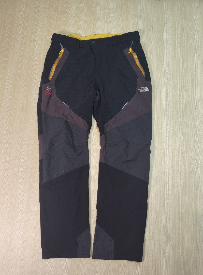 The North Face Summit Series Hiking Pants (Category: Trousers) located in Santo Tomas. Submitted by ThriftyTeng07 (Listing ID 1466112188, Image 1). Description: TNF Trekking Pants Waistline 32-33 Length-39 Hemp-7 Excellent condition 750+SF ONLY #Thenorthface.