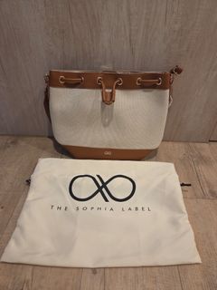 (Category: ) located in . Submitted by weekendshopsg (Listing ID 1466118920, Image 1). Description: .