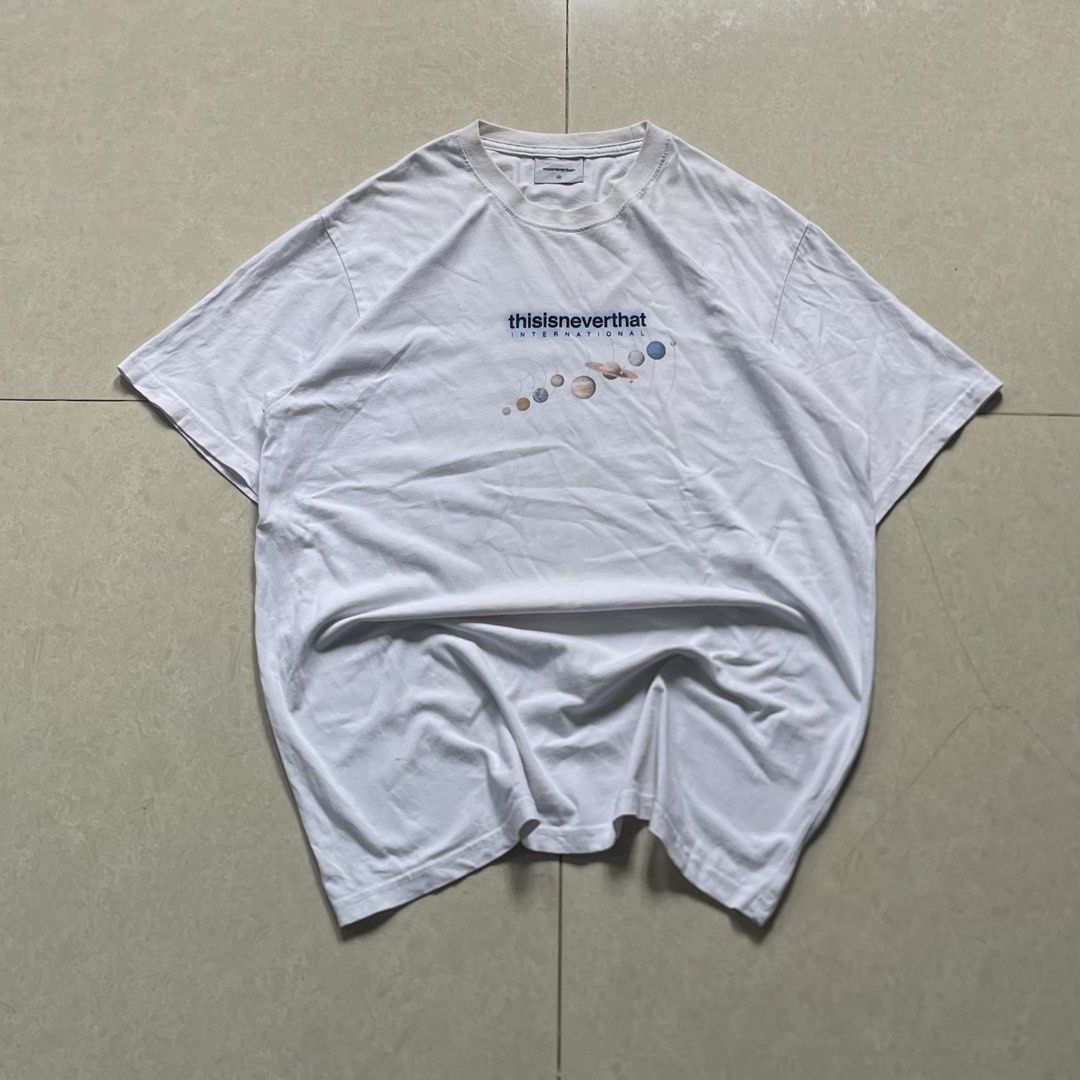 THISISNEVERTHAT PLANETARY TEE (Category: Activewear) located in Liloan. Submitted by retro_ken_finds (Listing ID 1465966024, Image 2). Description: (THISISNEVERTHAT) 📐𝐌𝐞𝐚𝐬𝐮𝐫𝐞𝐦𝐞𝐧𝐭 ( 𝒊𝒏 inches ) ᴡɪᴅᴛʜ: 22 | ʟᴇɴɢᴛʜ: 29 • ᴄᴏɴᴅɪᴛɪᴏɴ: 9/10 • ᴄᴏʟᴏʀ ʀᴀᴛᴇ: 9/10 _______________________________ 🅼🅸🅽🅴: 500.