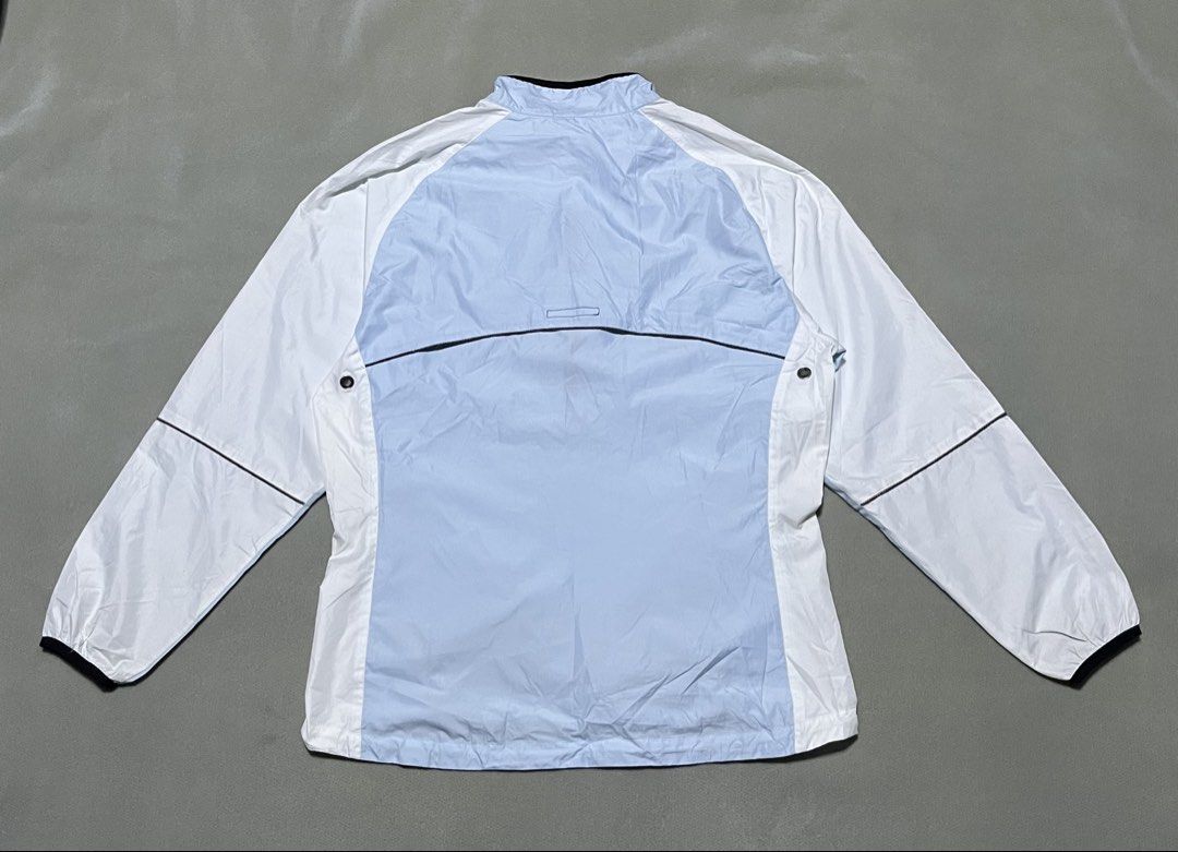 Thrifted - Y2K Nike Windbreaker Jacket (Category: Coats, Jackets and Outerwear) located in Manila. Submitted by theseventhtee (Listing ID 1466149762, Image 2). Description: Y2K Nike Windbreaker Jacket Width: 21” Length: 26.5” Condition: Excellent Issue: No issue Price: ₱450 + SF 📍 Manila City 🤝 Meet-up around Manila City Y2K Nike windbreaker jacket in excellent condition. Clean overall with no noted issues. For more details or requests, feel fr