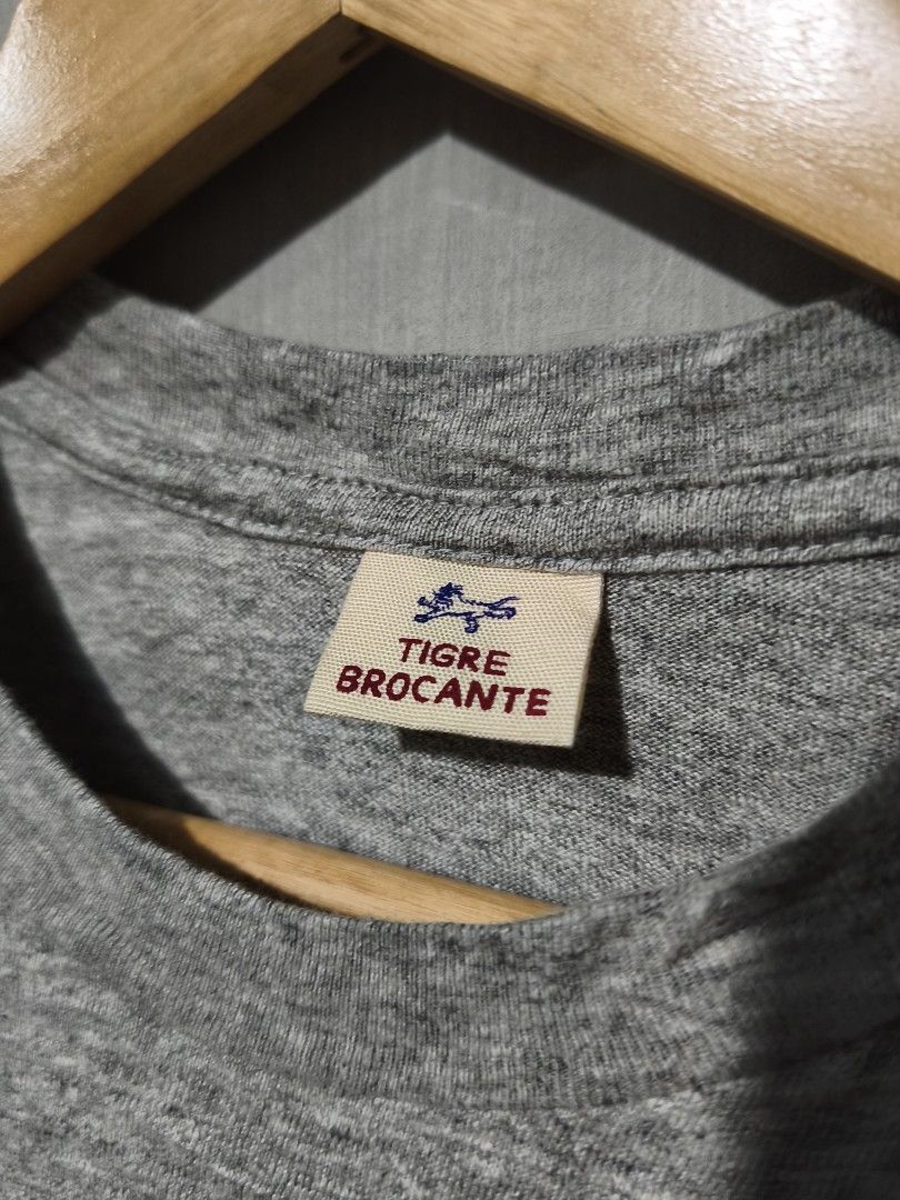 TIGRE BROCANTE JAPAN (Category: Tshirts & Polo Shirts ) located in Pandi. Submitted by rhaine.2zz (Listing ID 1466118231, Image 3). Description: TIGRE BROCANTE JAPAN EXCELLENT CONDITION JAPANESE'S FABRIC 20/26 SMALL ON TAG NO ISSUE 10/10 COLOR RATE.