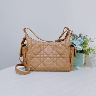 （分類：）位於 。 由 heartofluxe 提交（商品編號 1466048813，圖片 1）。簡介： 。