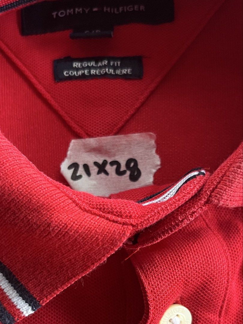 Tommy hilfiger (Category: Tshirts & Polo Shirts ) located in Manila. Submitted by lardo.599 (Listing ID 1466102723, Image 3). Description: Size M Minor visible fade colar .