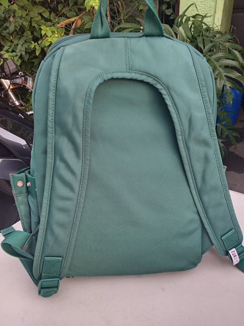 Tommy Hilfiger BP (Category: Backpacks) located in Malolos. Submitted by shoptokyothrift (Listing ID 1466046784, Image 3). Description: Tomm Hilfiger Backpack.