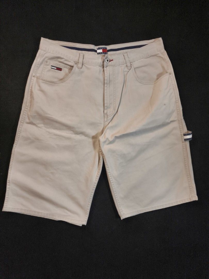 TOMMY JEANS CARPENTER BEIGE JORTS (Category: Shorts) located in San Fernando. Submitted by retro_d (Listing ID 1466140728, Image 2). Description: - TOMMY JEANS CARPENTER BEIGE JORTS - Size: W-36/L-26/T-15/LO-12.5 - Condition: Excellent - Color Rate: 9.5/10 - No Issue.