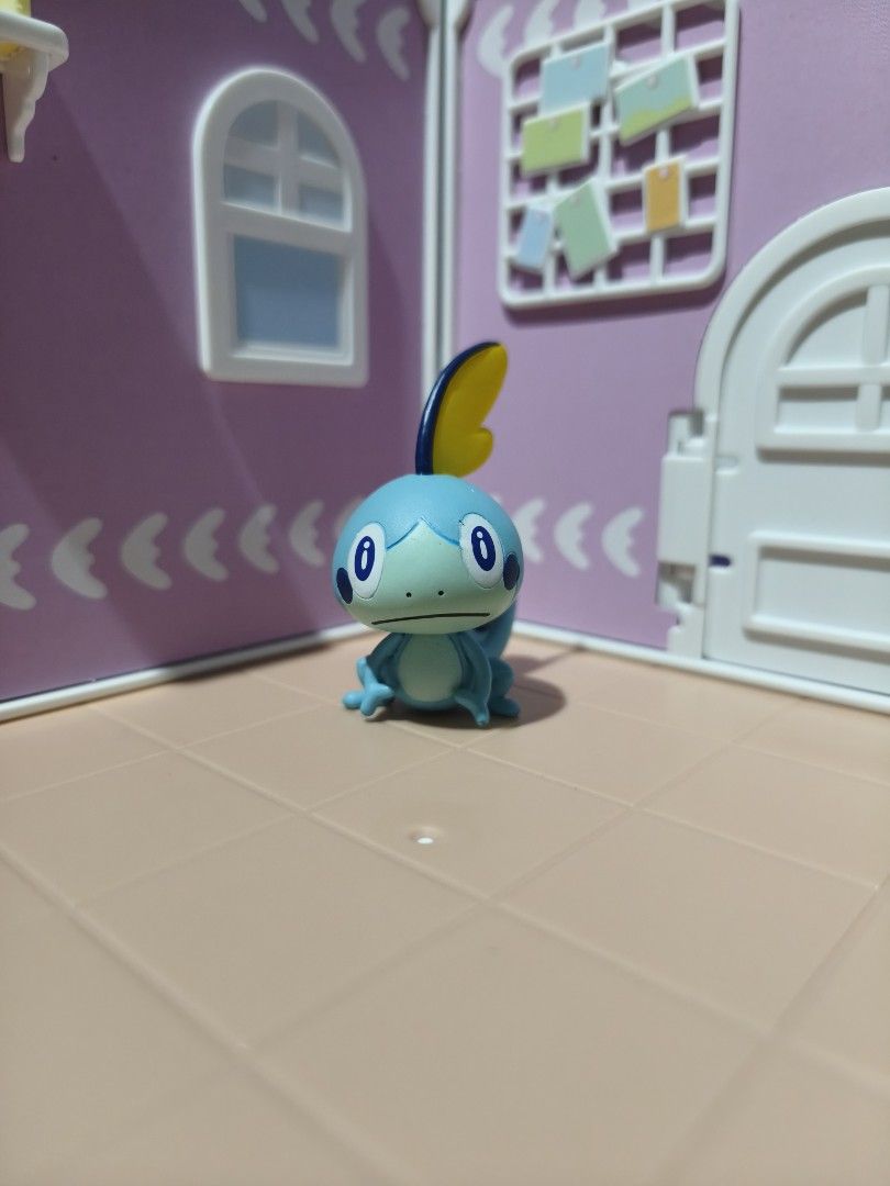 TOMY Pokemon Figure - Sobble (Category: Action & Battle Toys) located in Taguig. Submitted by lilrootshop (Listing ID 1466101071, Image 1). Description: ***Crossposted*** Price: 200 AUTHENTIC Pass sa lowballers! First to pay basis. No COD. For item reservation, a down payment of 50% or 100 pesos (whichever is less) is required. Down payment is non-refundable. One month reservation only. Location: Taguig (near BGC) MOP: GCash / Maya / GoTyme.