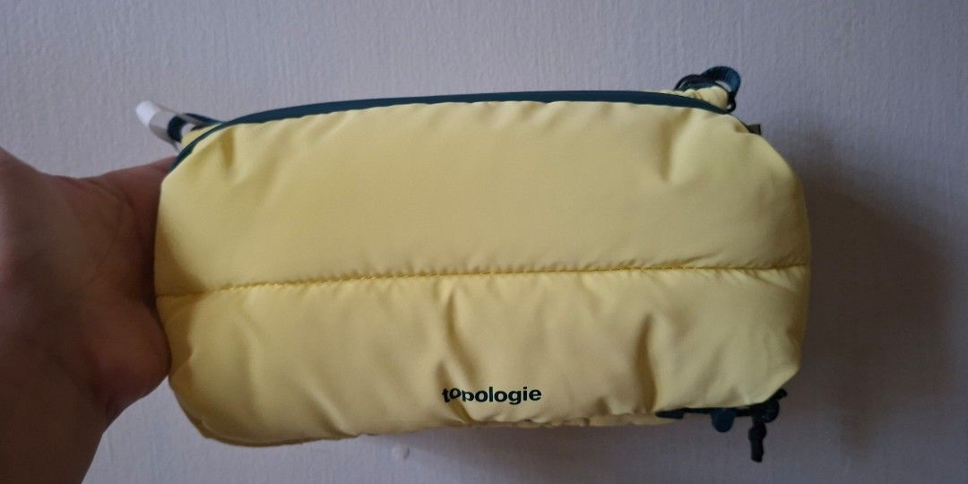 Topologie Bottle Sacoche (Category: Everything Else Others) located in Manila. Submitted by trizshop (Listing ID 1466031673, Image 1). Description: Topologie Bottle Sacoche Medium Yellow Canary Bag only.