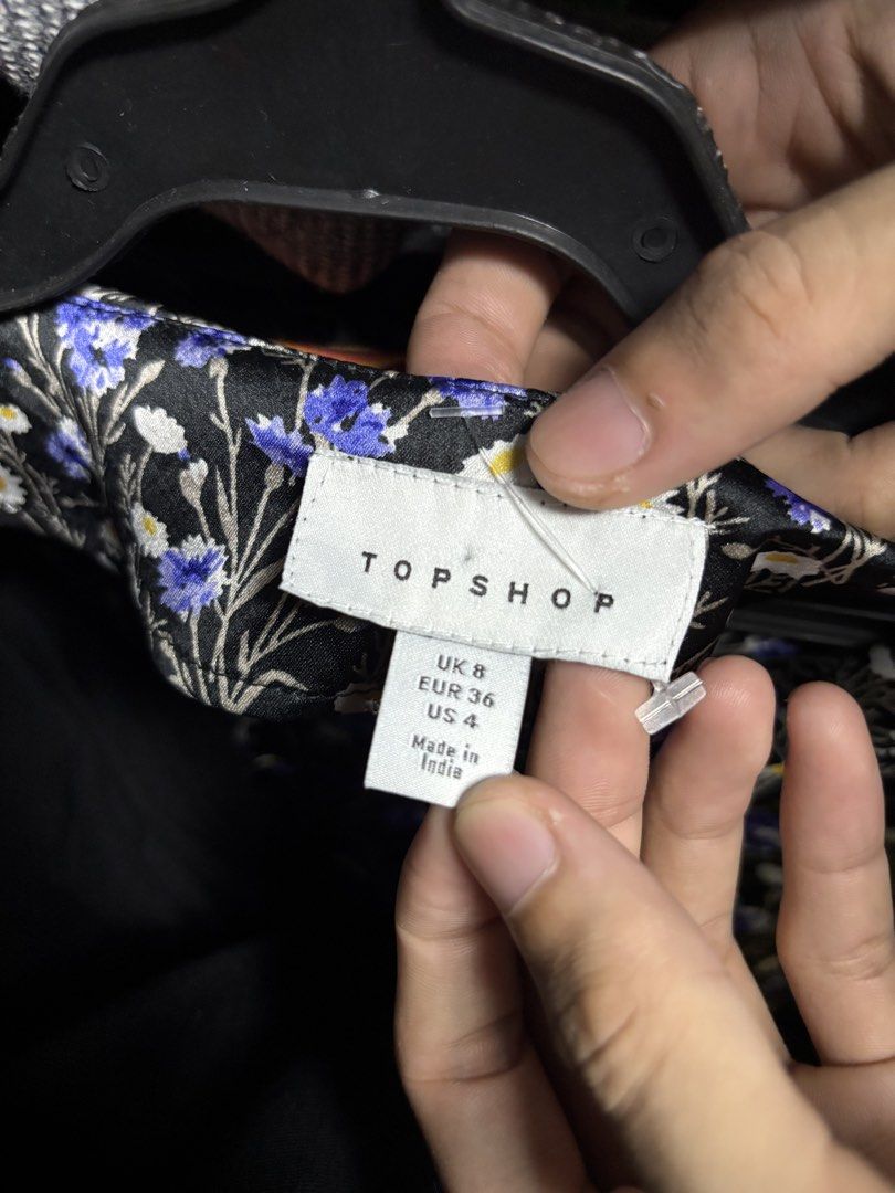 topshop longsleeves (Category: Longsleeves) located in Pila. Submitted by isabelasthriftclothes (Listing ID 1466091314, Image 2). Description: .
