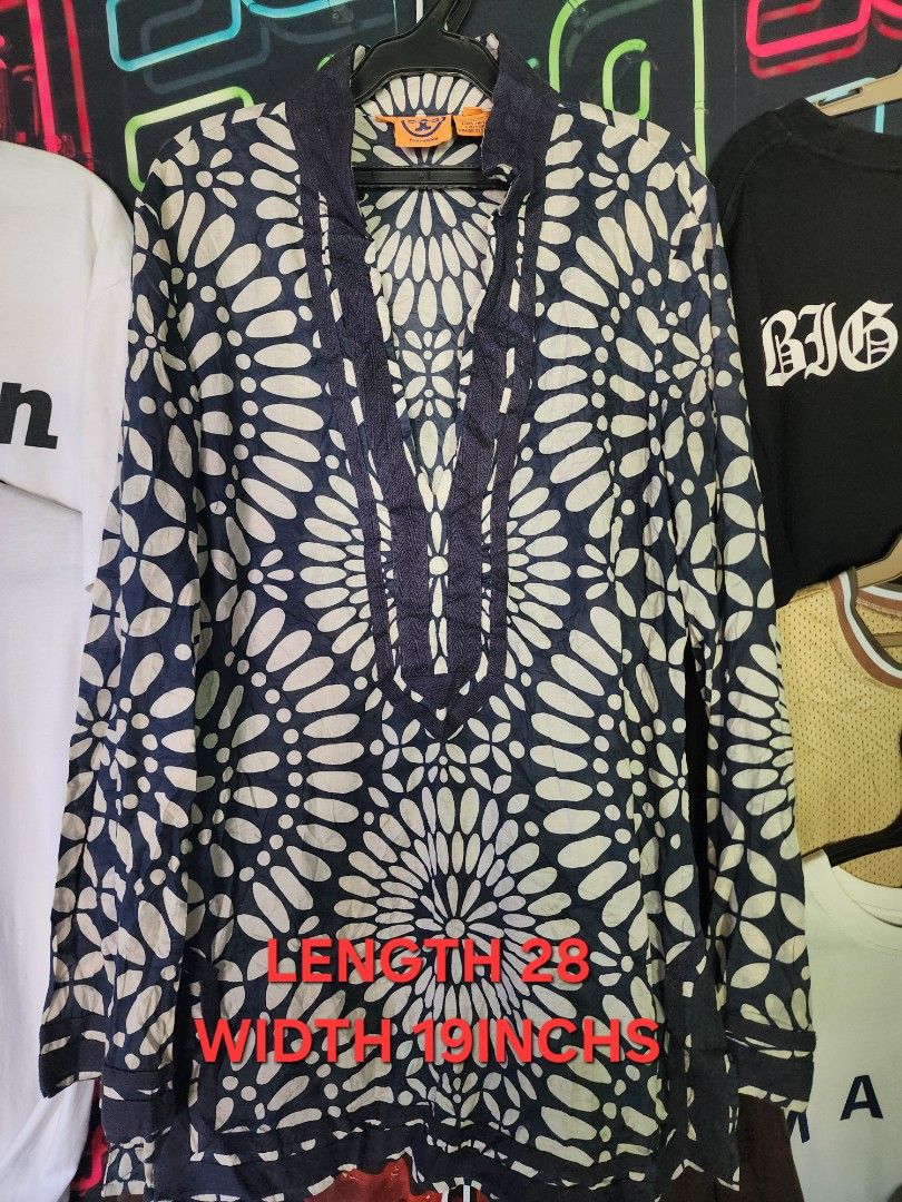 Tory Burch casual tops (Category: Dresses) located in Real. Submitted by raphy2019 (Listing ID 1466019583, Image 1). Description: .