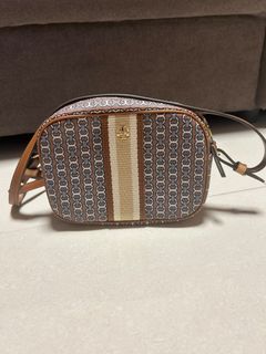 （分類：）位於 。 由 dkdkbb 提交（商品編號 1466113374，圖片 1）。簡介： 。