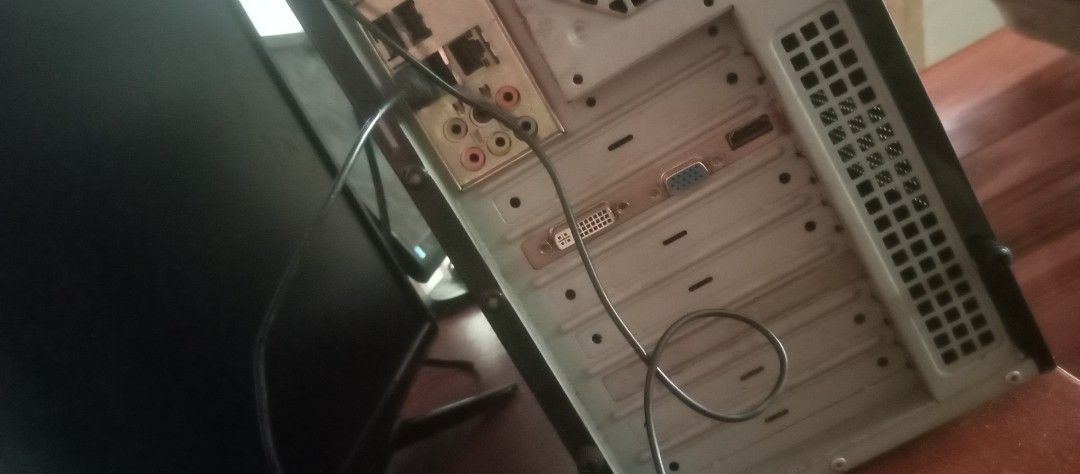 Toshiba and Persona Laptops with PC Bundle (Category: Laptops & Notebooks) located in Manila. Submitted by danniel1989 (Listing ID 1465965435, Image 1). Description: pwede din palit sa phone offer lang po... for sale kona mga gamit nmin pang business defect para iwas dami tanun...basa basa manu..3500 sale ko natakmbak na lng sa shop ng matagal na panahon na.. toshiba laptop walang charger na wala na.. i5 lng alam ko spec kau na bahala mag pagawa.