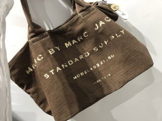 （分類：）位於 。 由 mssinamy 提交（商品編號 1466121538，圖片 1）。簡介： 。