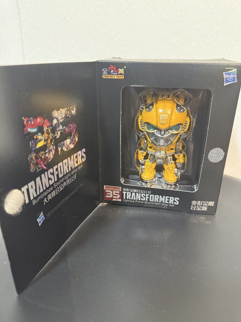 Transformers- Bumblebee (Category: Toy Figures) located in Singapore. Submitted by fily_ (Listing ID 1466107739, Image 3). Description: .