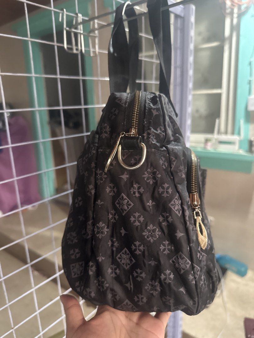 Travel gear SB Polo (Category: Tote Bags) located in Caloocan City. Submitted by hariel_beverly_onlineshop (Listing ID 1466042168, Image 2). Description: .