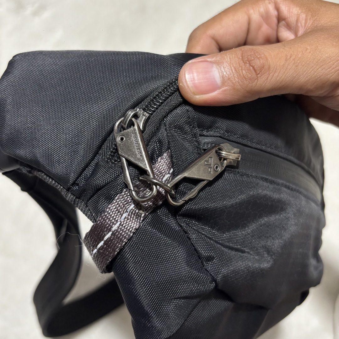 Travelon Anti-Theft Active Waist Pack (Category: Sling Bags) located in General Santos City (Dadiangas). Submitted by earl_chives (Listing ID 1466093989, Image 3). Description: Excellent condition No major flaws Normal signs of usage Almost 4k Retail price Gen. Santos City location 2,495 only HMU.