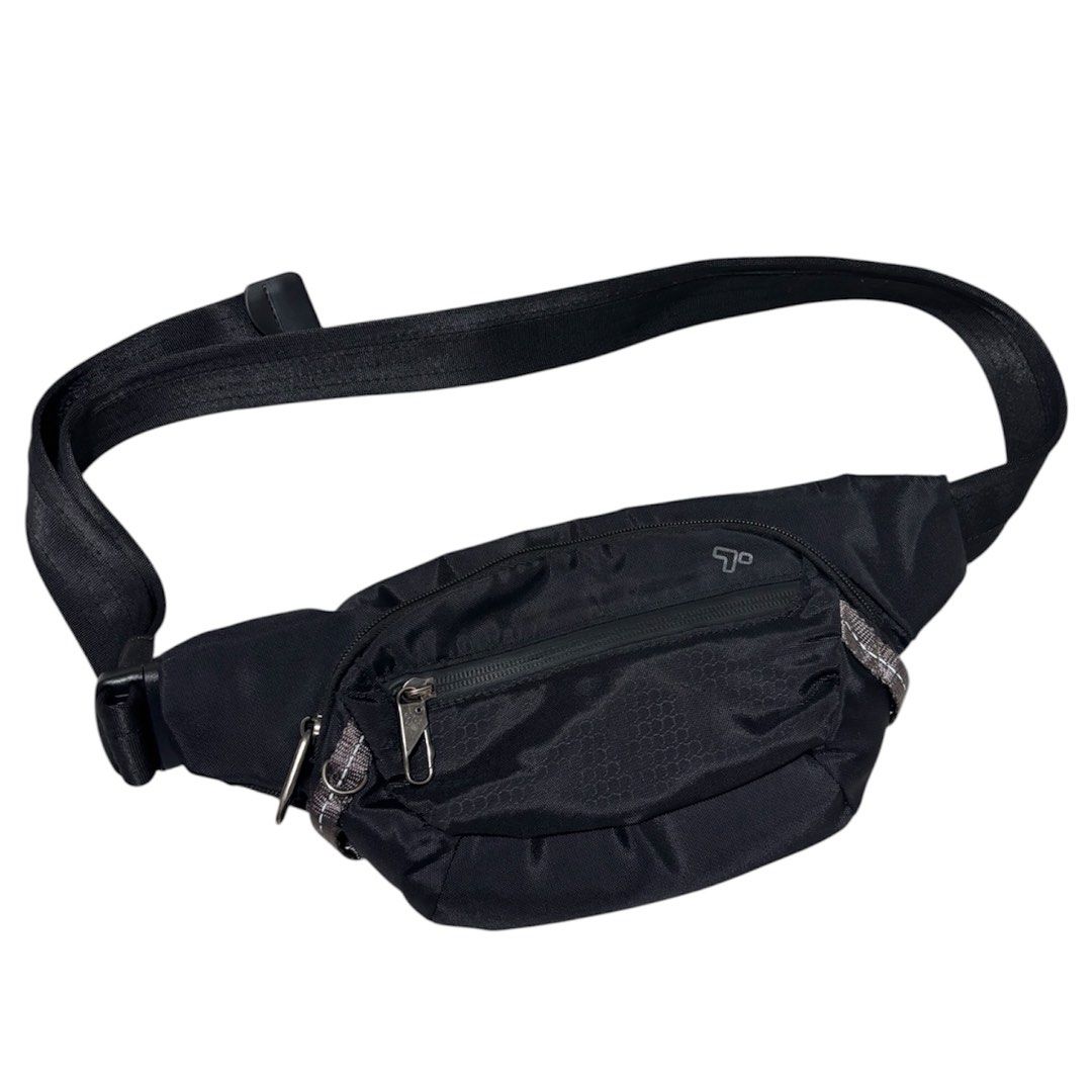 Travelon Anti-Theft Active Waist Pack (Category: Sling Bags) located in General Santos City (Dadiangas). Submitted by earl_chives (Listing ID 1466093989, Image 1). Description: Excellent condition No major flaws Normal signs of usage Almost 4k Retail price Gen. Santos City location 2,495 only HMU.