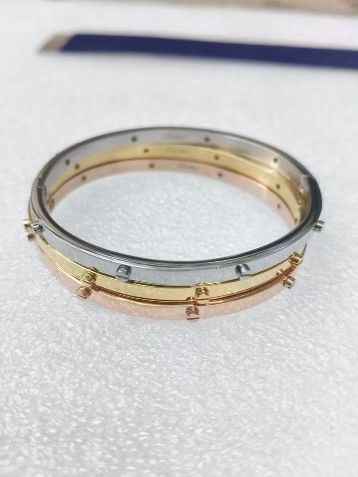 Tricolor bangle (Category: Bracelets) located in Manila. Submitted by celstainlessjewelry (Listing ID 1466136139, Image 3). Description: Tricolor bangle Hypoallergenic quality No faded Non tarnish With box and paper.