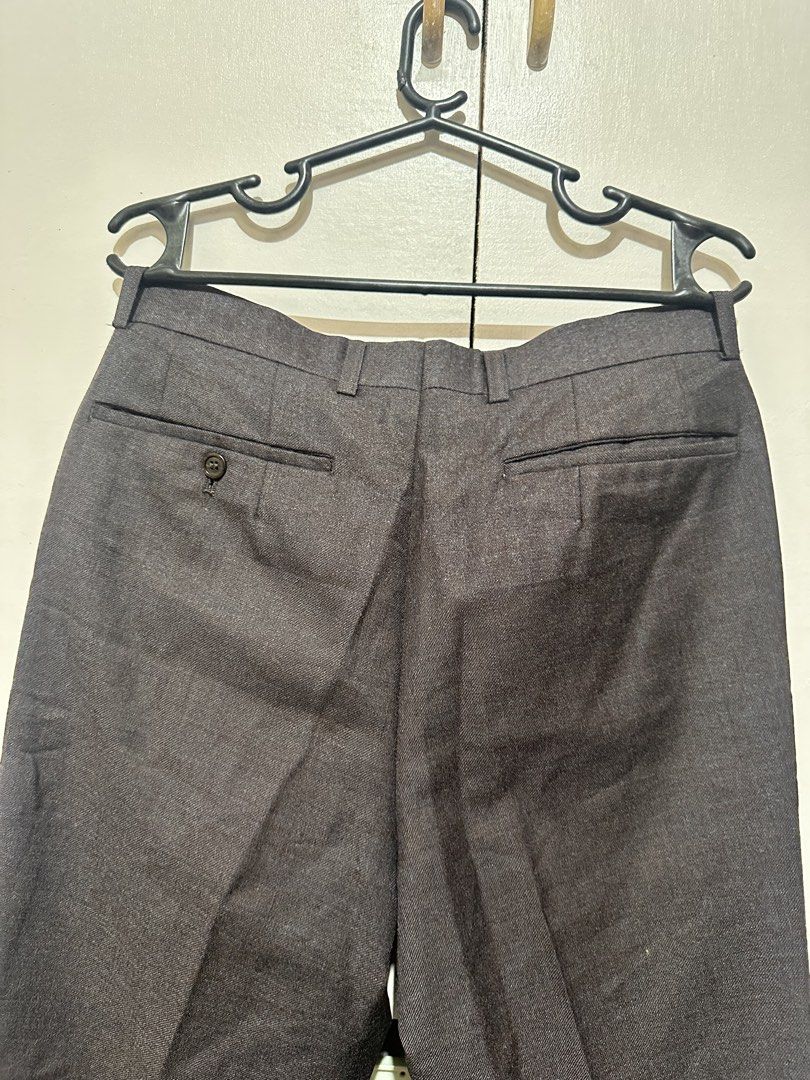 Trouser pants for men (Category: Trousers) located in Tandag. Submitted by kawaiispreloved (Listing ID 1466066364, Image 2). Description: Waistline medida 31 inches Length 39 in.