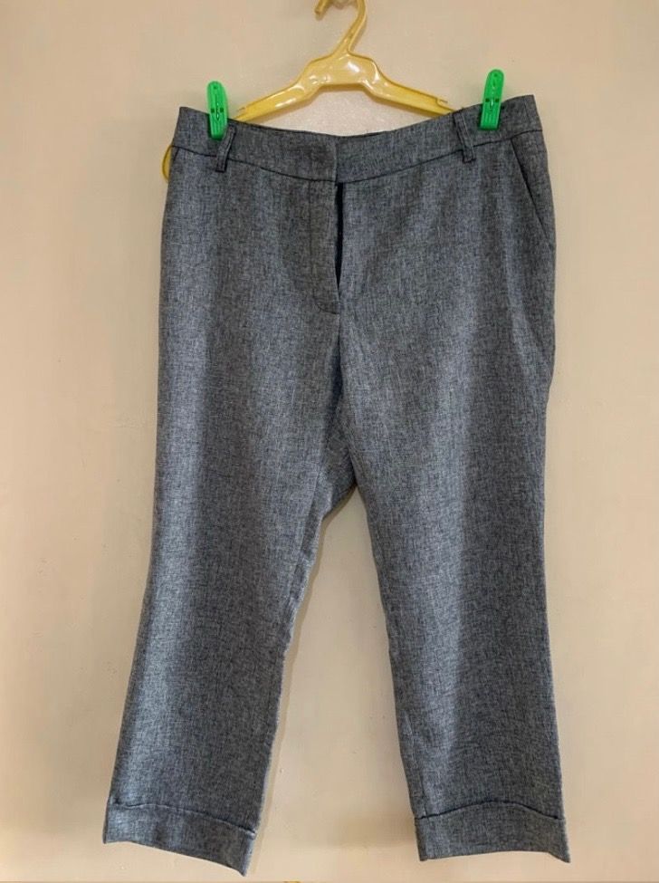 Trouser Womens (Korean Brand) (Category: Jeans) located in Valenzuela. Submitted by clickandshoppreloved (Listing ID 1466028189, Image 1). Description: Trouser Womens (Korea Boutique) Original, Onhand Large Size On Tag Waist : 32.5in Height: 41 Color : Grey (Excellent Condition, Good As New).
