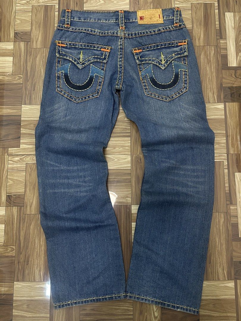 TRUE RELIGION (Category: Jeans) located in Manila. Submitted by aledobrian29085 (Listing ID 1465954971, Image 2). Description: Dimes Very Good Condition Color rate: Medium Wash Blue Waist: 34” Thigh: 12.5” Inseam: 31” Length: 42” Leg opening: 8” Note: No issue DM for details.