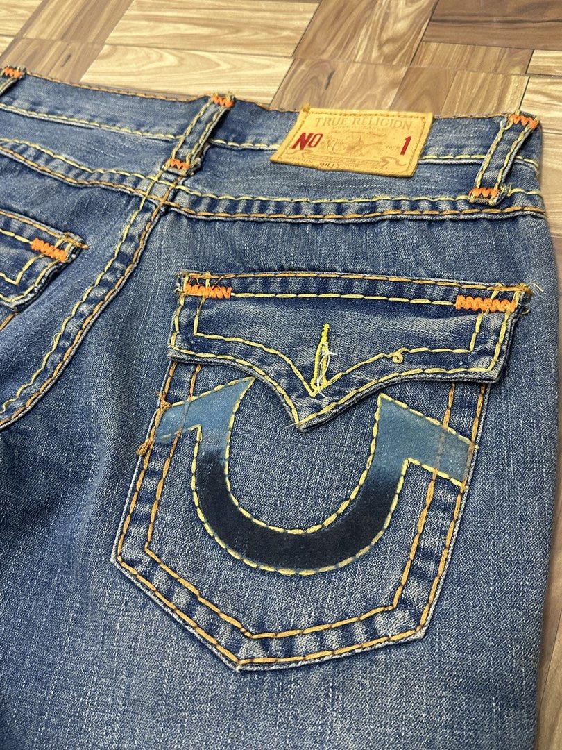 TRUE RELIGION (Category: Jeans) located in Manila. Submitted by aledobrian29085 (Listing ID 1465954971, Image 1). Description: Dimes Very Good Condition Color rate: Medium Wash Blue Waist: 34” Thigh: 12.5” Inseam: 31” Length: 42” Leg opening: 8” Note: No issue DM for details.