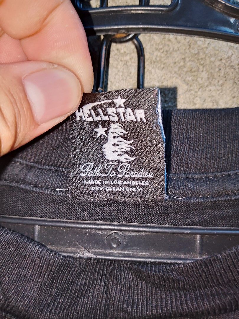 T-shirt Hellstar (Category: Luxury Apparel) located in Aguinaldo. Submitted by johnpaulro63128 (Listing ID 1466138534, Image 2). Description: .
