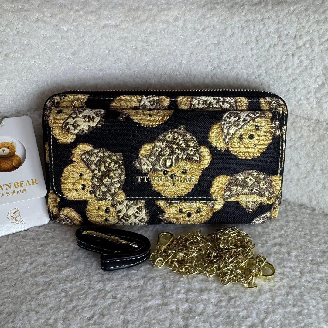 TTWN Bear Phone Wallet bag (Category: Wallets & Card holders) located in Santa Cruz. Submitted by vendrenee (Listing ID 1466047468, Image 1). Description: .