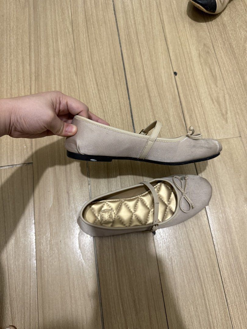 Tutu Toe Beige Quilted Mary Jane Flats (Category: Flats & Sandals) located in Manila. Submitted by thesavlsqz (Listing ID 1465995037, Image 3). Description: - Brand: Tutu Toe - Size: 35 - Color: Beige - Details: Soft quilted gold inner sole, cute strap, and front bow detail - Condition: Noticeable wear and scuff marks on the front toes and soles from regular use - Best for: Casual daily wear and budget-conscious buyers.